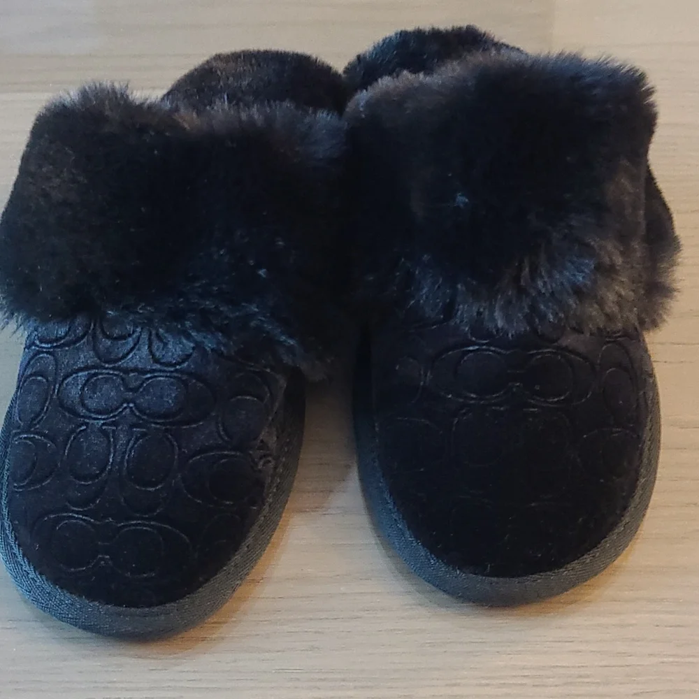 Coach Polyester Faux Fur Women Black Comfy Slippers - Picture 1 of 5